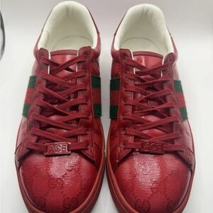 Gucci Red Leather Low-Top Sneakers with Green Stripe